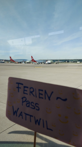 Flughafenbesichtigung und Rundfahrt