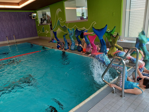 Meerjungfrauen/Neptunschwimmen